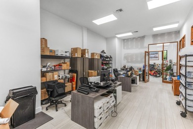 Extraordinary 14,000+ Square Foot Warehouse, Showroom, and - photo 24
