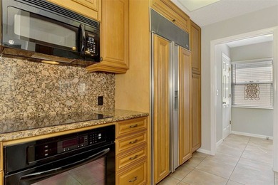 Under contract-accepting backup offers. ** STANDALONE VILLA IN - photo 6