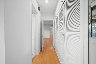 Welcome to 2310 N. Poinsettia, built in 1953 by Floyd Rogers in - photo 32