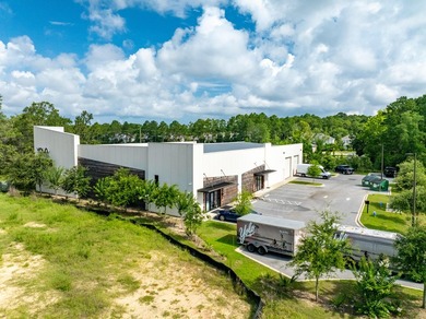 Extraordinary 14,000+ Square Foot Warehouse, Showroom, and - photo 33