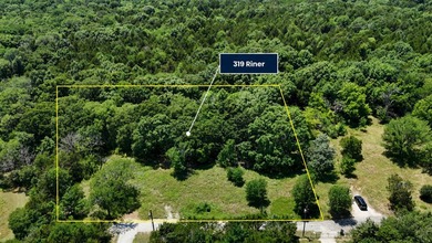 Rare opportunity to own a beautiful homesite backing directly to - photo 3