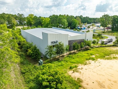 Extraordinary 14,000+ Square Foot Warehouse, Showroom, and - photo 34