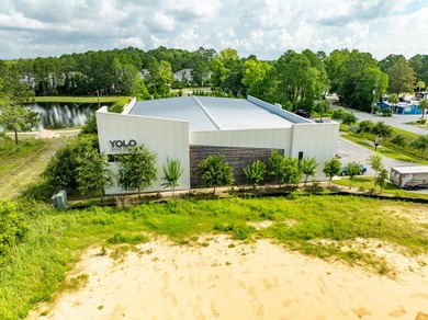 Extraordinary 14,000+ Square Foot Warehouse, Showroom, and - photo 35
