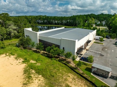 Extraordinary 14,000+ Square Foot Warehouse, Showroom, and - photo 36