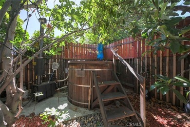 Welcome to 2310 N. Poinsettia, built in 1953 by Floyd Rogers in - photo 50
