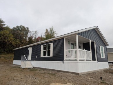 (private lake, pond, creek) Home For Sale in Burton Ohio