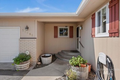 Charming single level, Caldwell home WITH RV PARKING, directly - photo 5