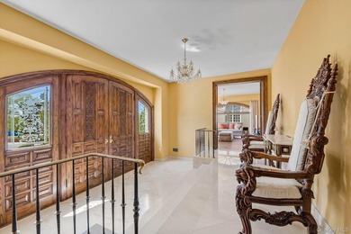 Set on a half-acre with 128 feet of direct waterfront, this 6 - photo 3