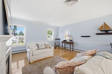 Immaculate and move-in ready, this spacious 1-bedroom, 1-bath - photo 11