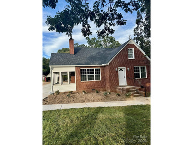 (private lake, pond, coastal) Home For Sale in Salisbury North Carolina