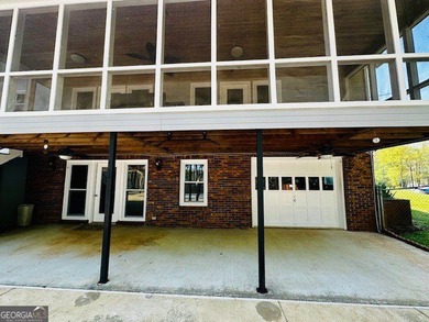 LAKE FRONT, HUGE 8 CAR GARAGE, POOL, DEEP WATER DOCK WITH LIFT - photo 23