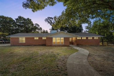 Lake Waco Home For Sale in Woodway Texas