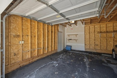 Immaculate and move-in ready, this spacious 1-bedroom, 1-bath - photo 41