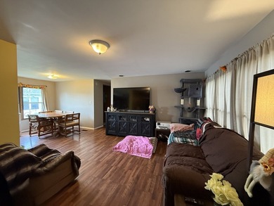 Welcome to this spacious 3 bedroom, 2 bath home in the desirable - photo 12
