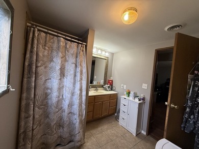 Welcome to this spacious 3 bedroom, 2 bath home in the desirable - photo 16
