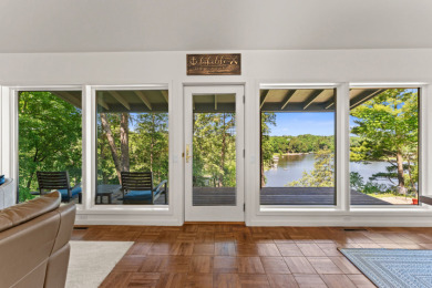 Charming Lakefront Cottage - photo 15
