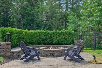 Nestled within Cape Elizabeth's desirable Cross Hill - photo 46