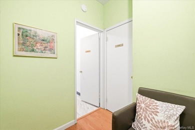 Position your practice in the heart of Forest Hills with this - photo 8