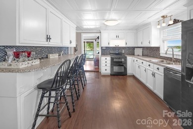 Escape to paradise in this inviting, spacious lakefront home - photo 9