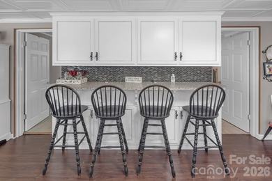 Escape to paradise in this inviting, spacious lakefront home - photo 10