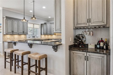 Lakefront Estate with Golf & Waterfront Views | Exclusive Lake - photo 16