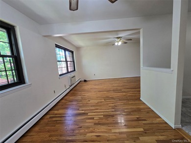 The most desirable Oakland gardens area in bayside, 3-story - photo 17