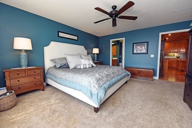 Experience mountain living at its finest with this 4 bedroom, 3 - photo 17