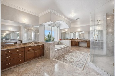 Lakefront Estate with Golf & Waterfront Views | Exclusive Lake - photo 23