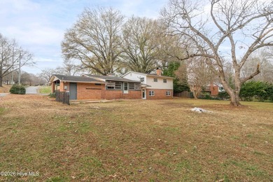 Come see this 4 Bedroom Split-level! This home has 3 bedrooms - photo 6