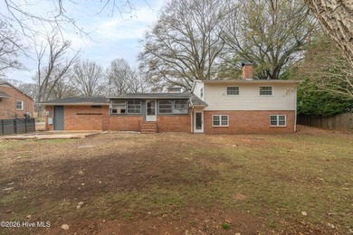 Come see this 4 Bedroom Split-level! This home has 3 bedrooms - photo 7