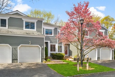 Bright and inviting townhouse offering a spacious layout that - photo 1
