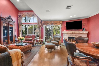 Bright and inviting townhouse offering a spacious layout that - photo 5