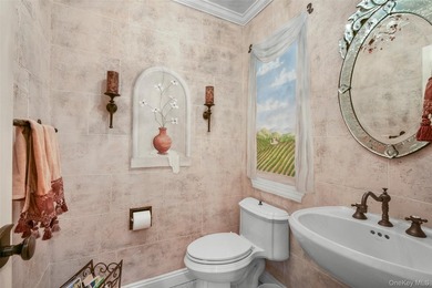 Bright and inviting townhouse offering a spacious layout that - photo 10