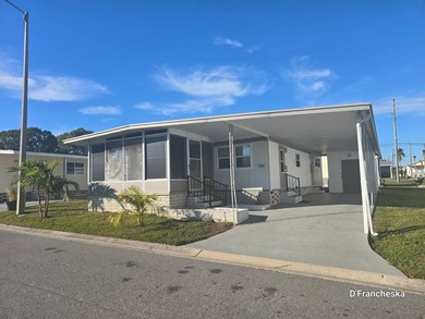 Motivated Seller! Bring offers! Stunning 2-Bed, 2-Bath Mobile - photo 3