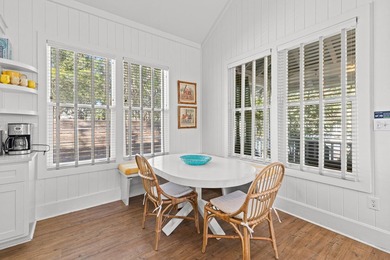 Charming Vintage Cottage & Carriage House in Historic Old - photo 6