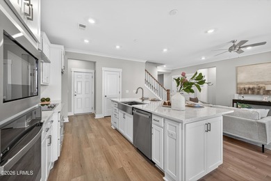 NEW PRICE $469,990 - MOVE-IN READY!! The 'Amelia' is a three - photo 9