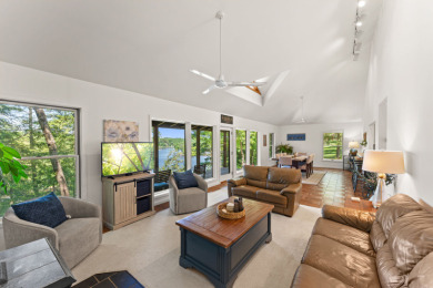 Charming Lakefront Cottage - photo 11