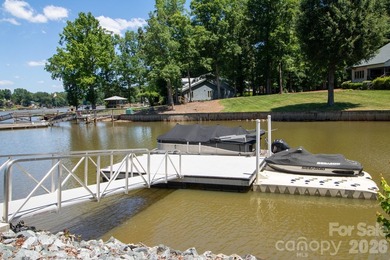 Gorgeous lake front home situated on 200 feet of shoreline - photo 5