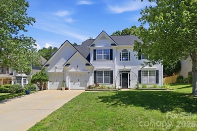 Welcome to this beautifully maintained, move-in ready home - photo 2