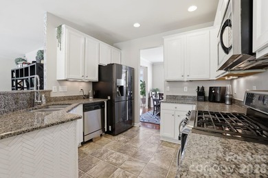 Welcome to this beautifully maintained, move-in ready home - photo 9