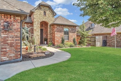 Georgeous home with lots of upgrades.4 bedrooms,3 1/2 Baths