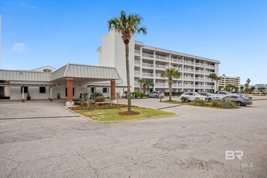 Bright and sunny 2nd-story condo in Gulf Shores Plantation East