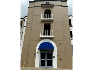 Lake Uihlein Condo For Sale in Lakewood Ranch Florida