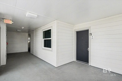 Bright and sunny 2nd-story condo in Gulf Shores Plantation East