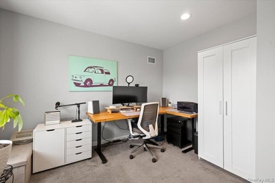 Welcome to this truly move-in ready 3-bedroom 2.5 bath Townhouse - photo 23