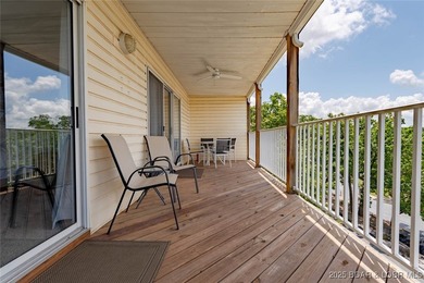 Welcome to this beautifully remodeled, walk-in end unit at The - photo 31