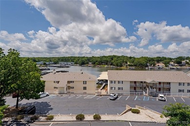 Welcome to this beautifully remodeled, walk-in end unit at The - photo 34