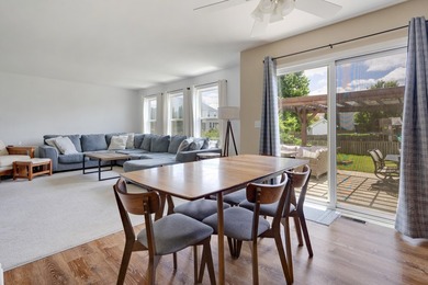MOVE-IN READY HOME LOCATED IN A DESIRABLE NEIGHBORHOOD WITH MANY - photo 9