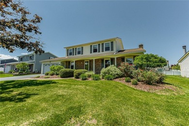 Welcome to 109 Seafarers Ln! OPEN HOUSE Sunday June 14th from - photo 2