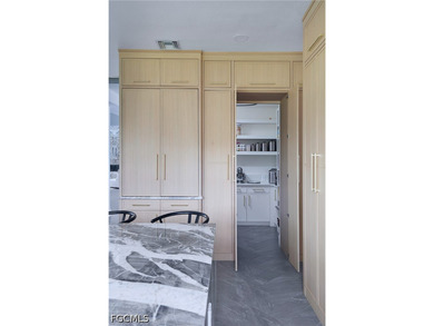 Fully renovated lakefront estate in the prestigious gated - photo 14